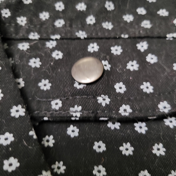 JESSICA SIMPSON GIRLS NWT SIZE 4 BLACK DAISY DENIM JACKET - Picture 4 of 12